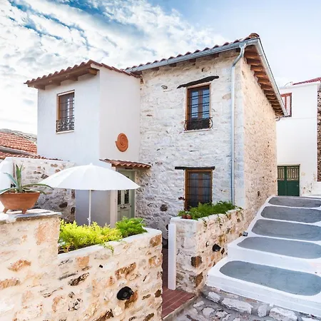 Restored 1902 Stone House With Superb Sea View *