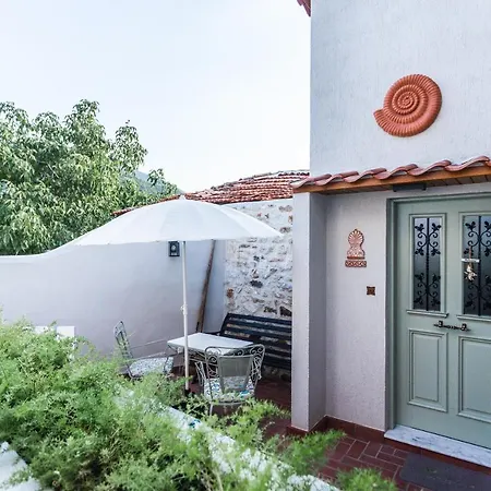 Restored 1902 Stone House With Superb Sea View Feriehus
