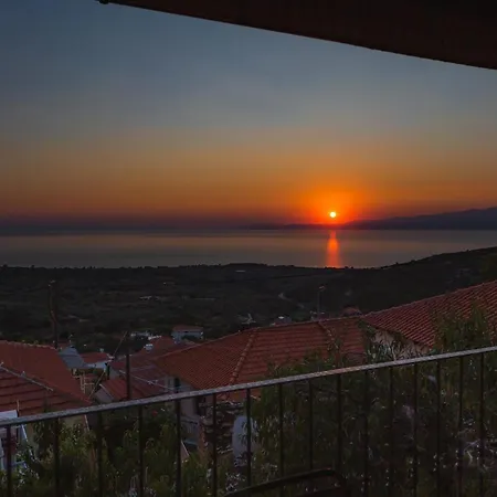 Restored 1902 Stone House With Superb Sea View Feriehus *