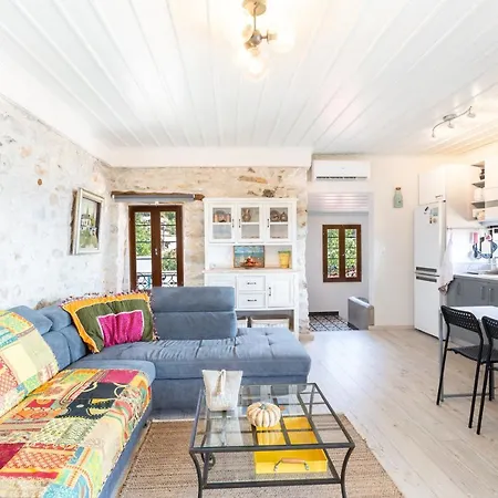 Restored 1902 Stone House With Superb Sea View Kallirákhi