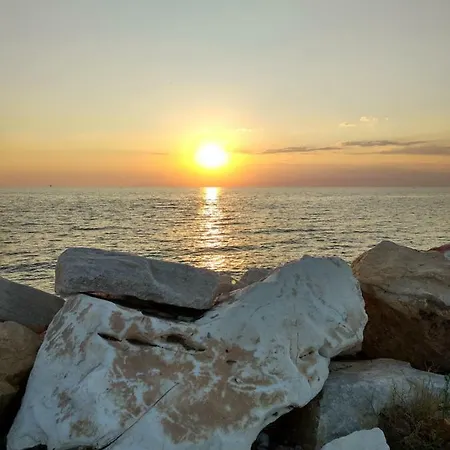 Restored 1902 Stone House With Superb Sea View *